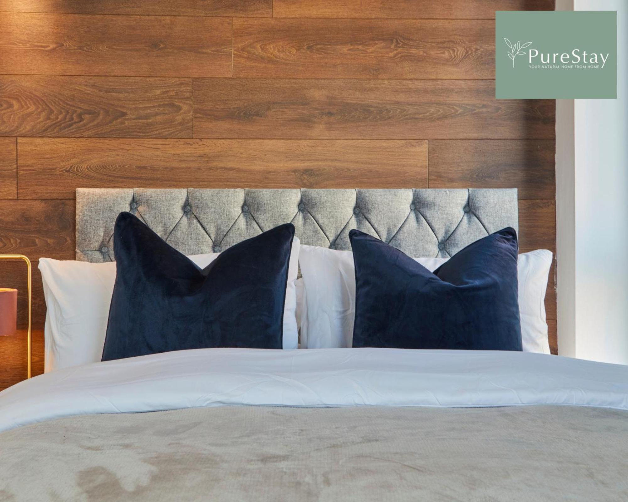 Superb House Manchester Near Etihad With Free Parking Sleeps 8 Exterior foto