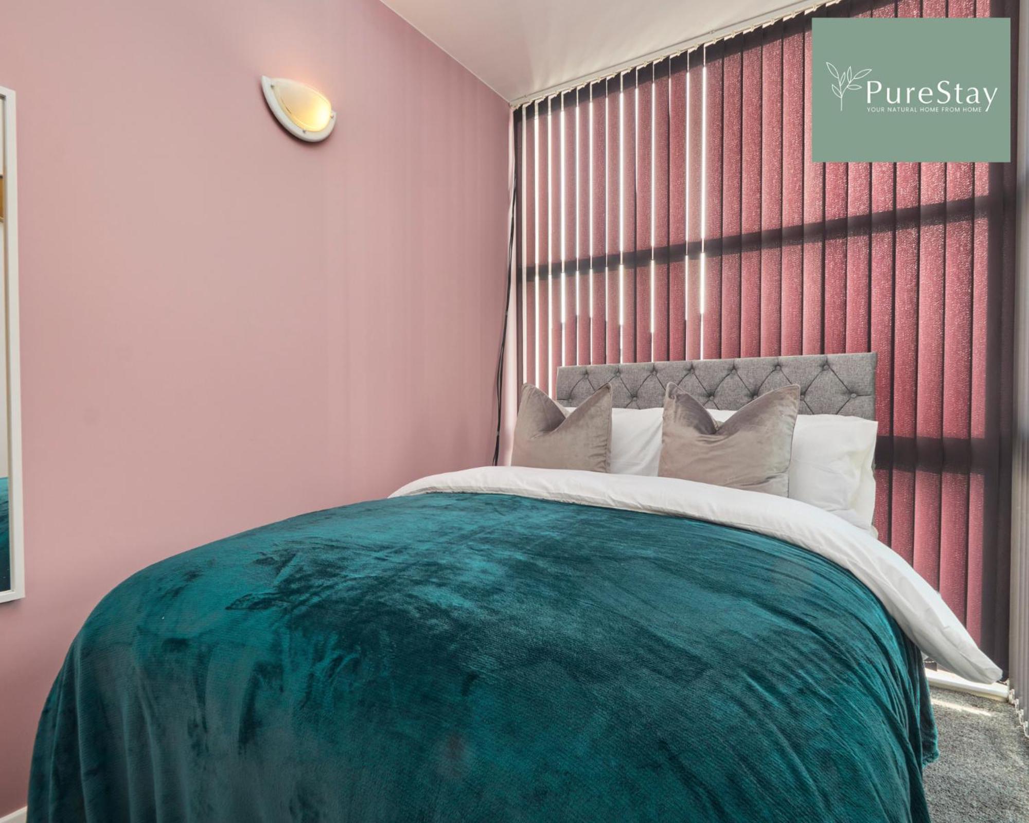 Superb House Manchester Near Etihad With Free Parking Sleeps 8 Exterior foto