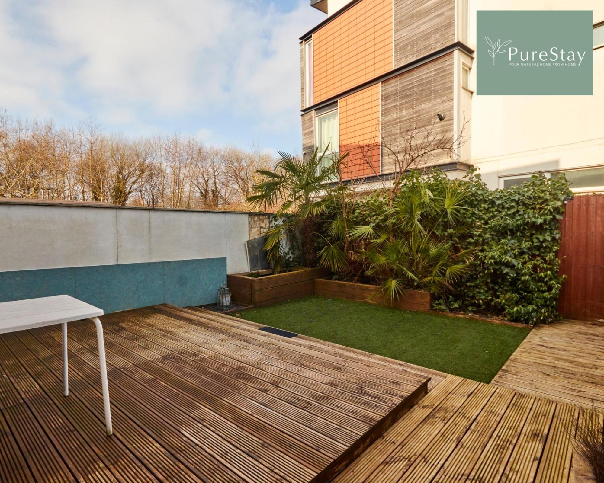 Superb House Manchester Near Etihad With Free Parking Sleeps 8 Exterior foto