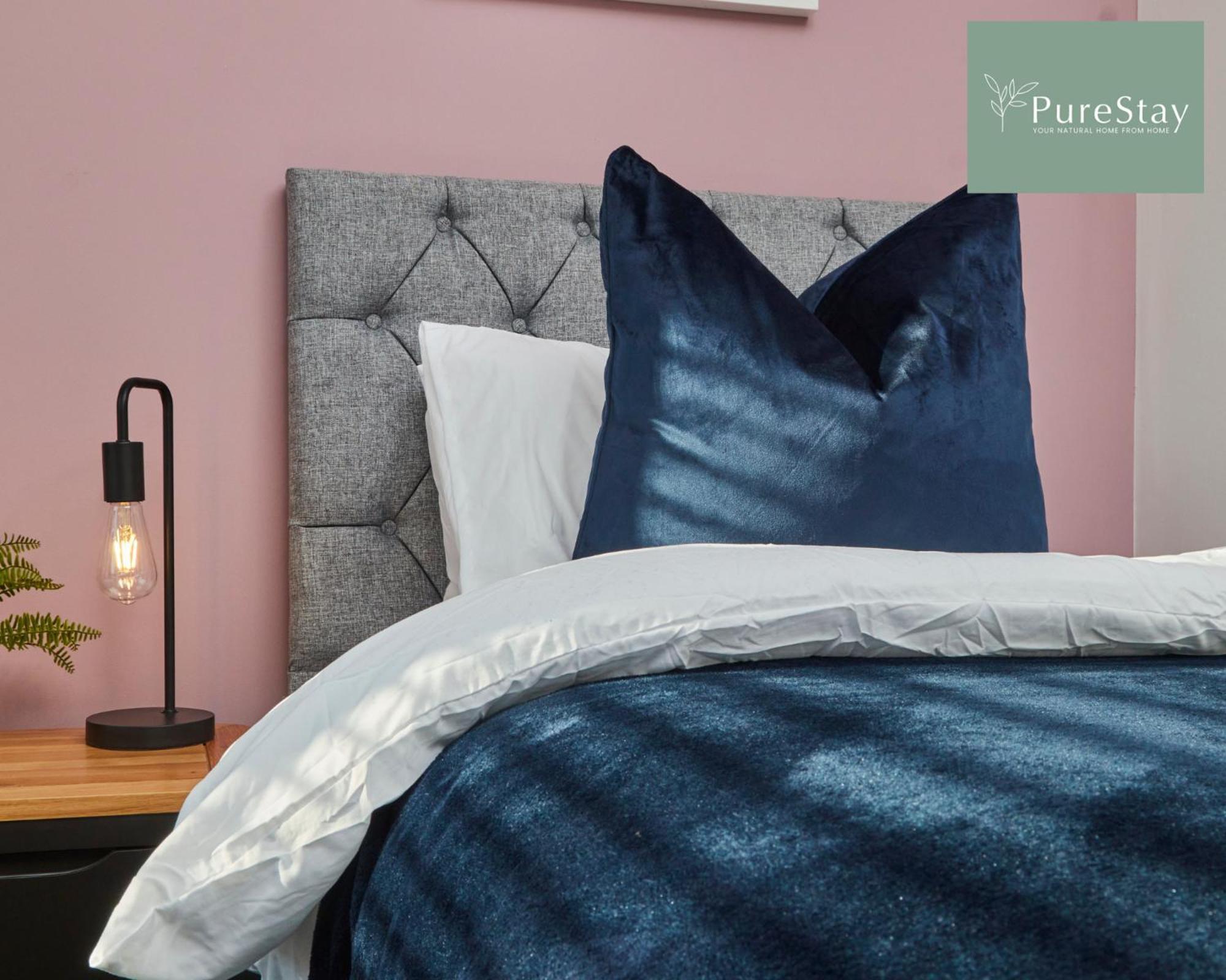 Superb House Manchester Near Etihad With Free Parking Sleeps 8 Exterior foto